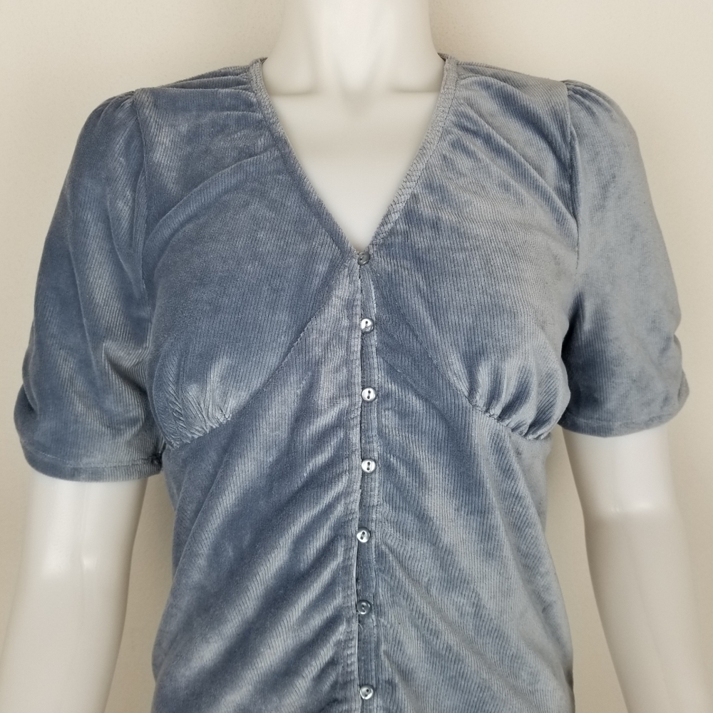 American Rag Grey Ribbed Velvet Tea Top NWT - Picture 2 of 7